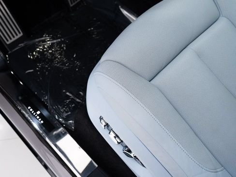 Certified 2025 Rolls-Royce Cullinan AWD/4WD image 13
