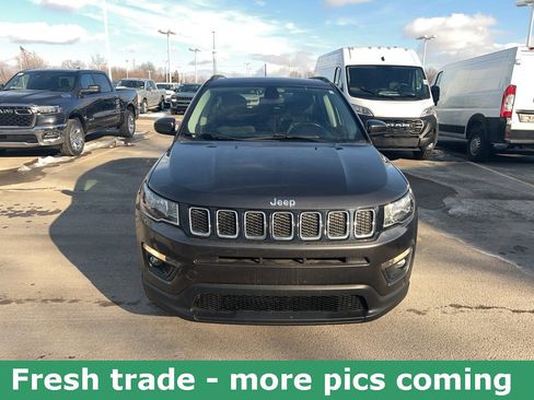 Used 2020 Jeep Compass Latitude w/ Cold Weather Group image 2