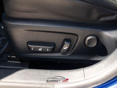 Used 2018 Lexus IS 300 AWD image 38