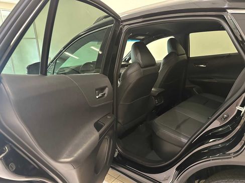 Certified 2024 Toyota Venza XLE AWD/4WD image 24