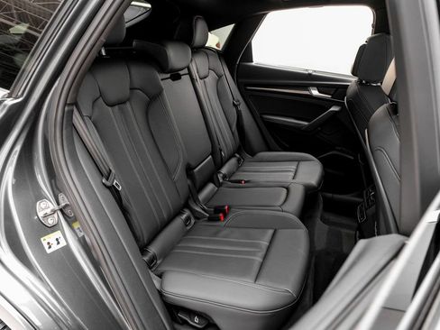 Used 2022 Audi SQ5 Prestige image 32