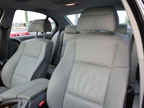 Used 2007 BMW 530i Sedan RWD image 6