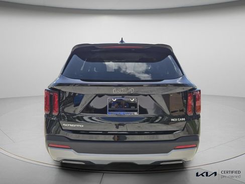 Certified 2026 Kia Sorento LX FWD image 6