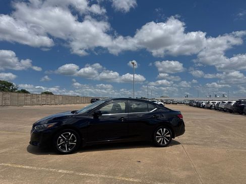 Certified 2025 Nissan Sentra SV FWD image 12