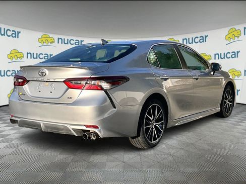 Used 2024 Toyota Camry SE image 6