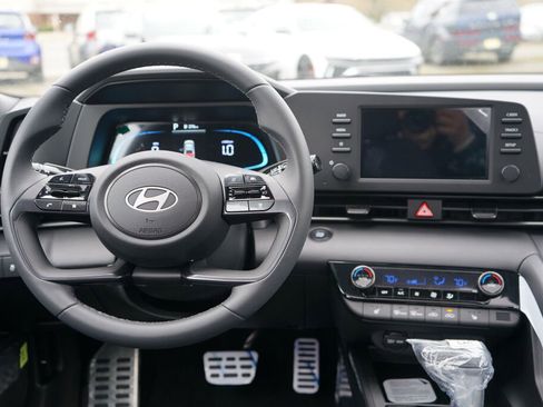 New 2026 Hyundai Elantra SEL Sport Premium FWD image 24
