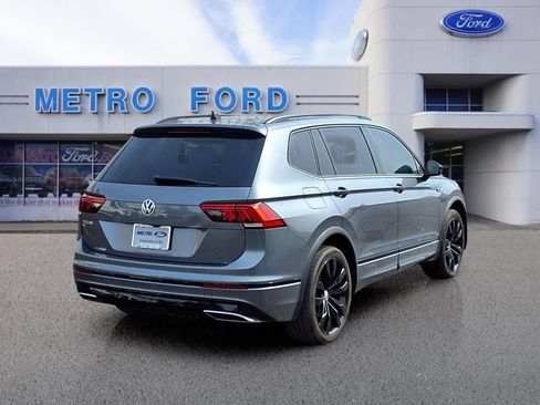 Used 2020 Volkswagen Tiguan SE R-Line FWD image 3