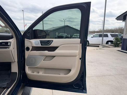 Used 2019 Lincoln Navigator L Reserve w/ Cargo Package image 51