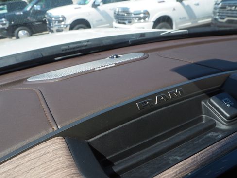 New 2025 RAM 3500 Longhorn image 30