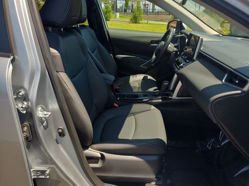 Certified 2023 Toyota Corolla Cross XLE w/ Convenience Package AWD/4WD image 17