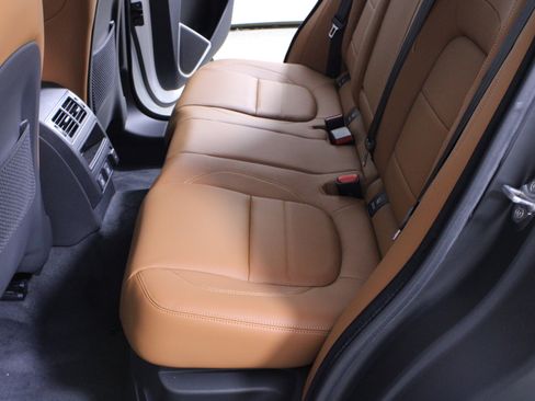 New 2026 Jaguar F-PACE R-Dynamic S image 10