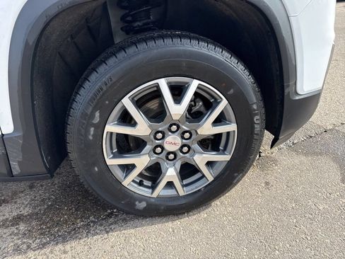 Used 2023 GMC Acadia SLT AWD/4WD image 24