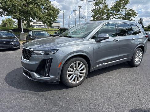 Used 2020 Cadillac XT6 Premium Luxury FWD image 6
