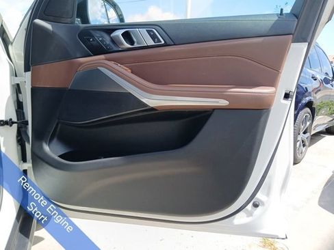 Used 2022 BMW X5 sDrive40i w/ Luxury Seating Package RWD image 18
