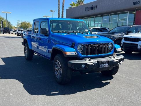 New 2025 Jeep Gladiator Sport AWD/4WD image 8