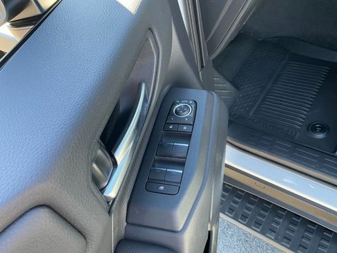 Used 2024 Toyota Land Cruiser image 8