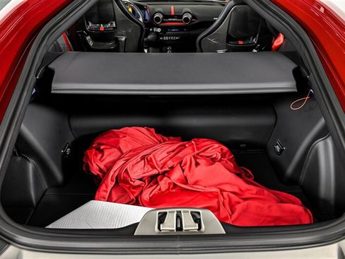 Used 2020 Ferrari 812 Superfast RWD image 19