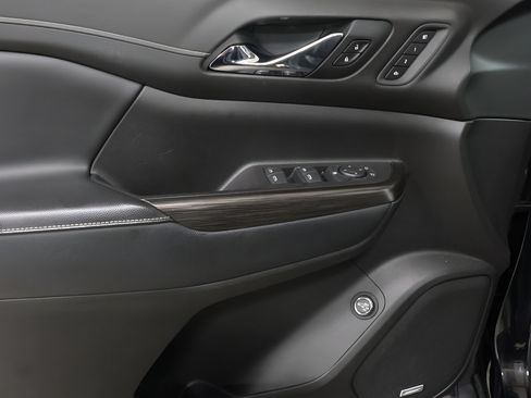 Used 2019 GMC Acadia SLT w/ LPO, Floor Liner Package FWD image 22