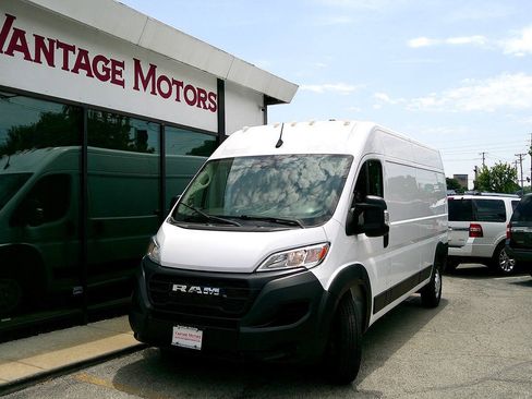 Used 2023 RAM ProMaster 2500 FWD image 1