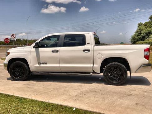 Used 2019 Toyota Tundra SR5 w/ SR5 Upgrade Package RWD image 4