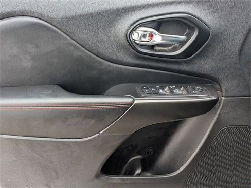 Certified 2021 Jeep Cherokee Trailhawk w/ Trailer Tow Group image 14