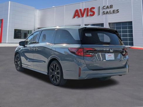 Used 2025 Honda Odyssey Sport-L image 3