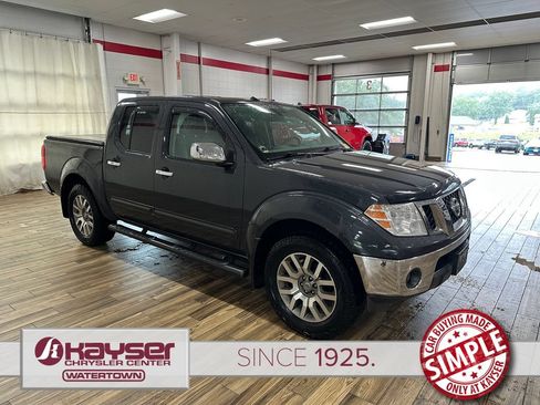 Used 2013 Nissan Frontier SL w/ Moonroof Pkg AWD/4WD image 5