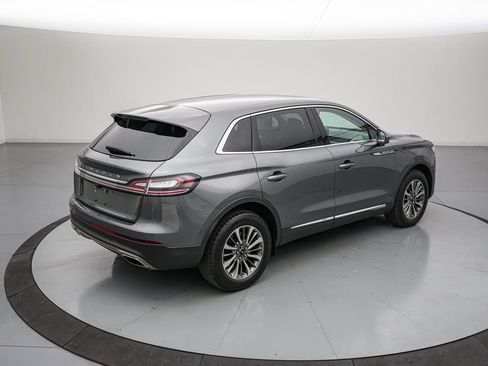 Used 2023 Lincoln Nautilus AWD image 4