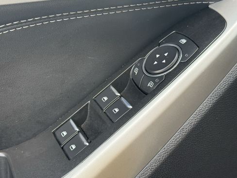 Used 2022 Ford Explorer XLT RWD image 27