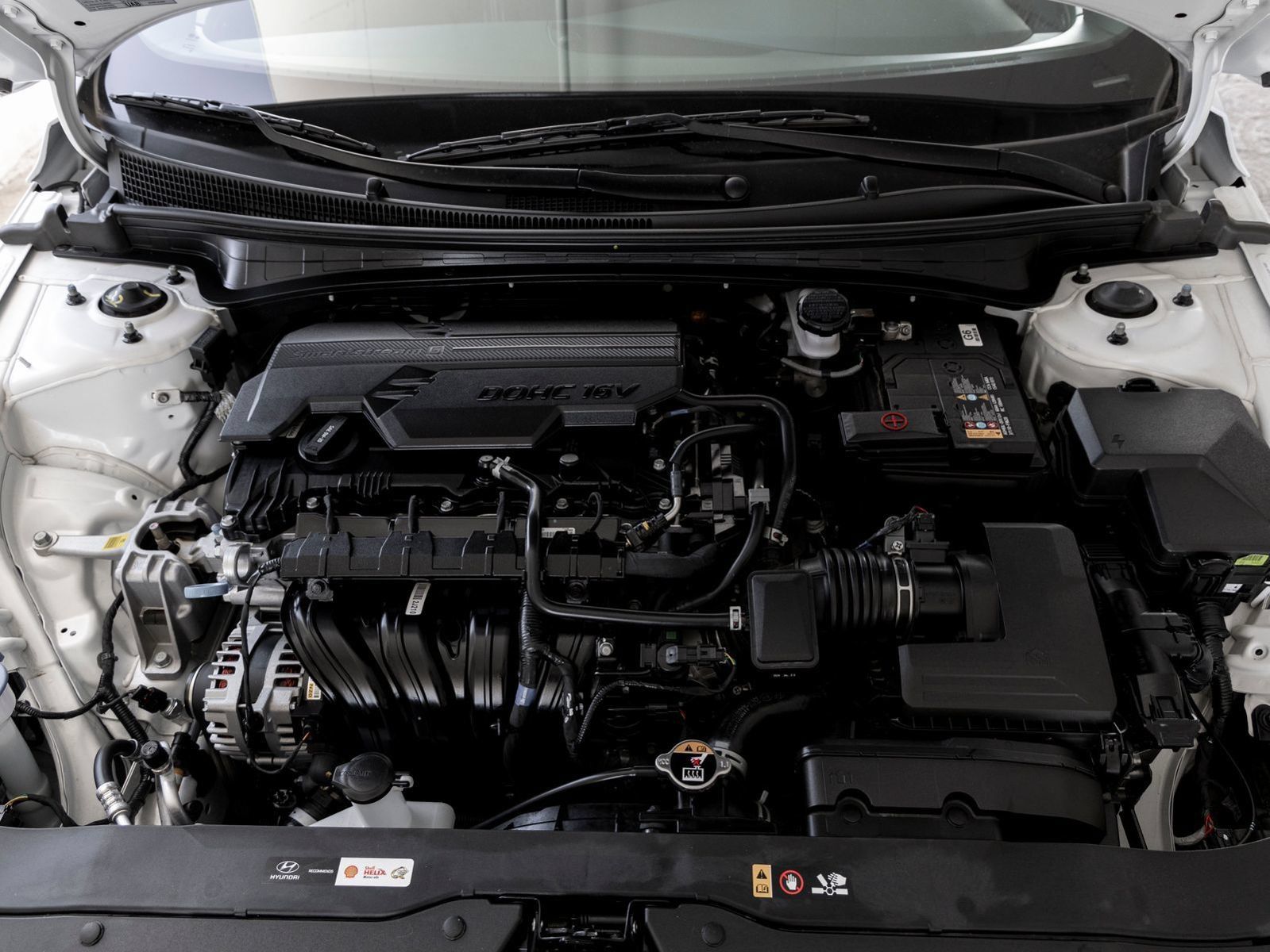 Used 2025 Hyundai Elantra Sport FWD image 29