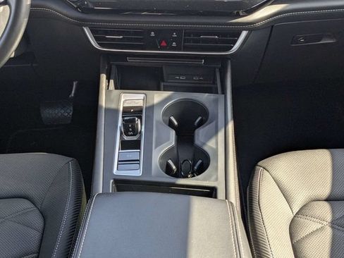 Used 2024 Volkswagen Atlas Cross Sport SE FWD image 17