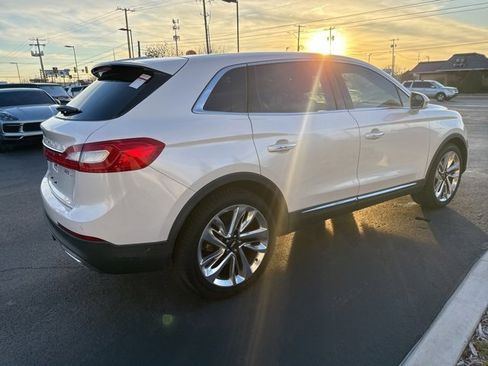 Used 2017 Lincoln MKX Reserve w/ Driver Assistance Package image 13