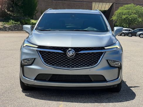 Used 2023 Buick Enclave Avenir w/ Avenir Technology Package AWD/4WD image 51