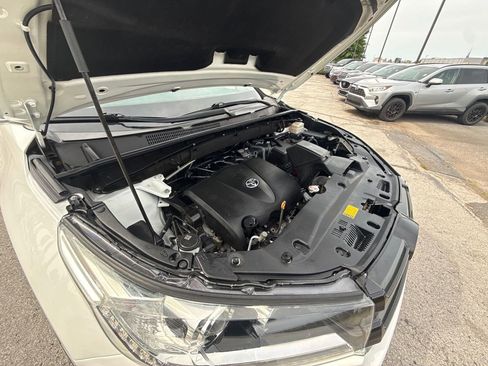 Used 2018 Toyota Highlander SE AWD/4WD image 22