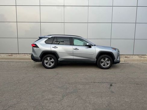 Certified 2022 Toyota RAV4 LE AWD/4WD image 32