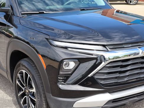 Certified 2026 Chevrolet TrailBlazer LT AWD/4WD image 3
