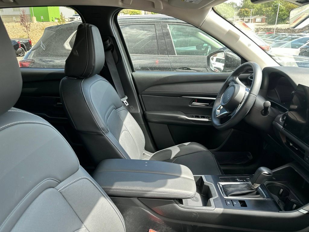 Used 2026 MAZDA CX-5 2.5 S w/ Premium Package AWD/4WD image 8