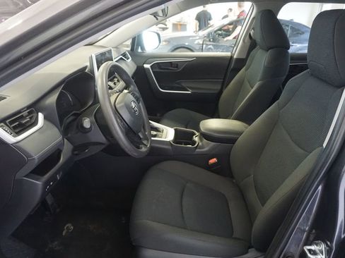 Used 2025 Toyota RAV4 LE AWD/4WD image 16