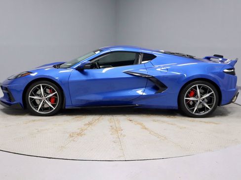 Used 2021 Chevrolet Corvette Stingray Premium Cpe w/ Z51 Performance Package image 8