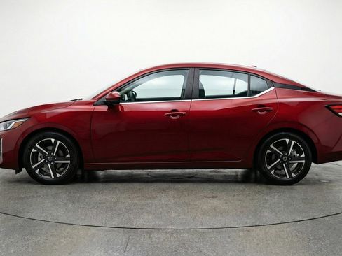 Used 2025 Nissan Sentra SV image 5