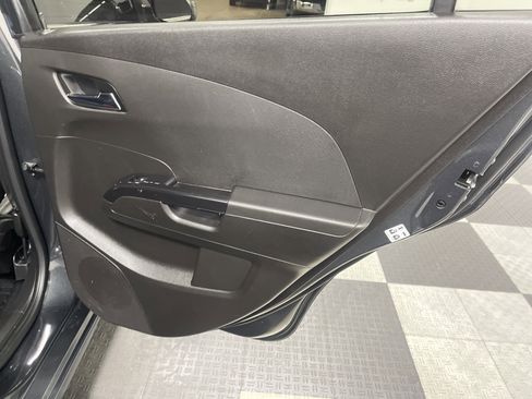 Used 2020 Chevrolet Sonic Premier image 18