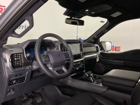 New 2025 Ford F150 Lariat w/ FX4 Off-Road Package image 13