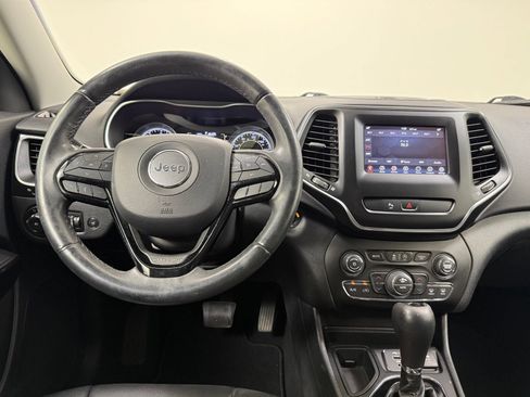 Used 2020 Jeep Cherokee Latitude Plus FWD image 20