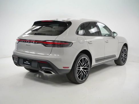 Certified 2026 Porsche Macan AWD/4WD image 10