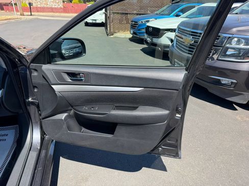 Used 2011 Subaru Legacy 2.5i AWD/4WD image 13