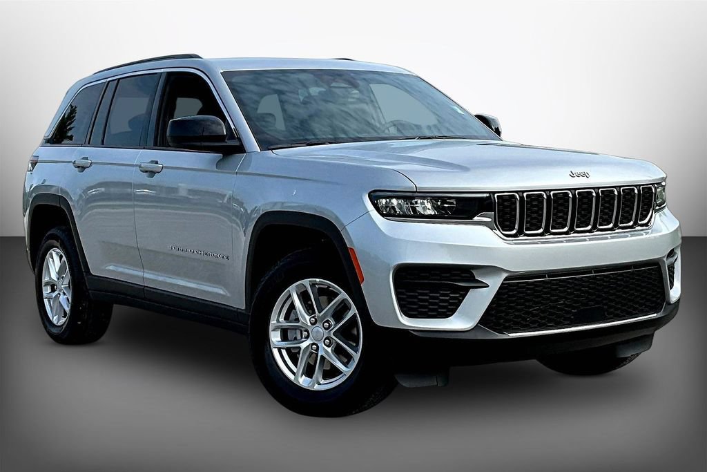 New 2026 Jeep Grand Cherokee Laredo X AWD/4WD image 2