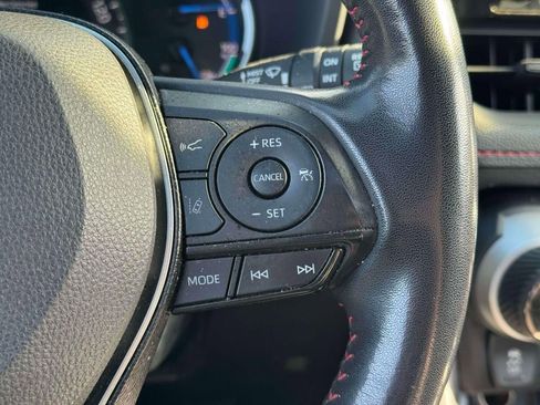 Used 2022 Toyota RAV4 SE image 23