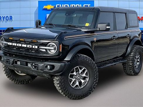 Used 2023 Ford Bronco Badlands image 3