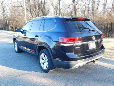 Used 2019 Volkswagen Atlas S w/ Towing Package image 9