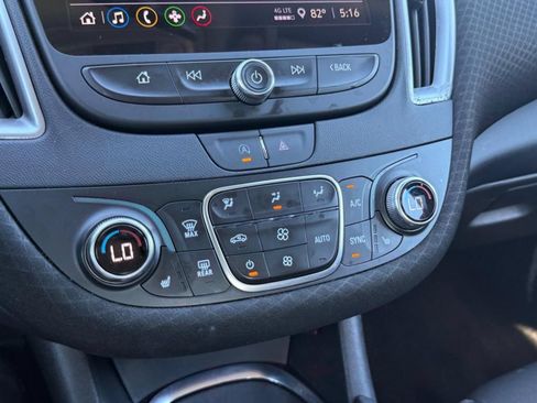 Used 2025 Chevrolet Malibu LT FWD image 14